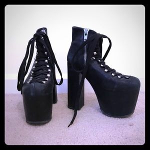 🔥 Original UNIF Black Hellbounds Size 6 🔥